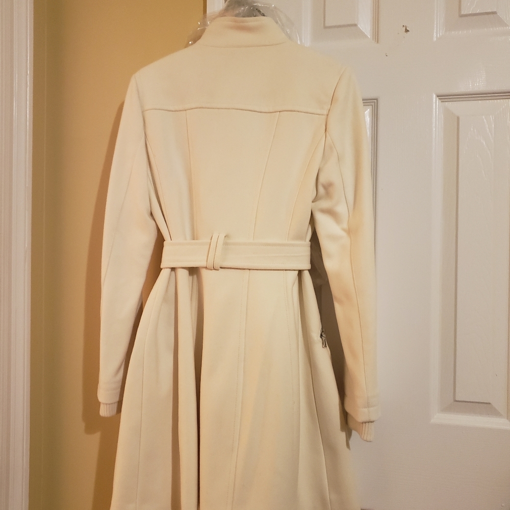 Coat - Picture 4 of 5